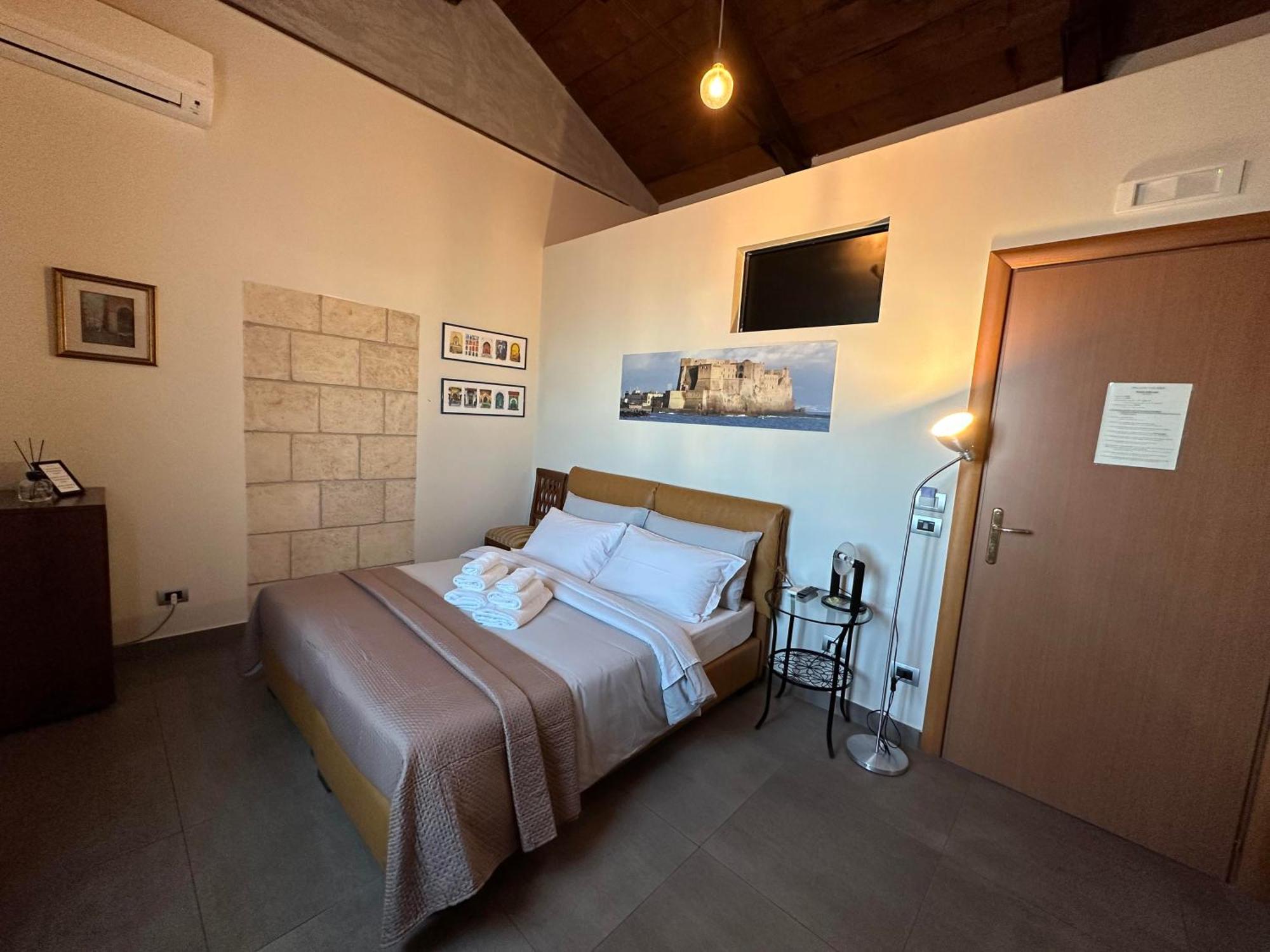 Mansarda Valu Apartment เนเปิลส์ ภายนอก รูปภาพ