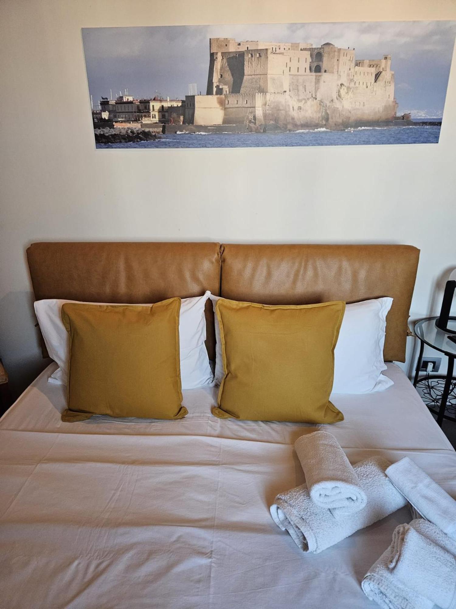 Mansarda Valu Apartment เนเปิลส์ ภายนอก รูปภาพ