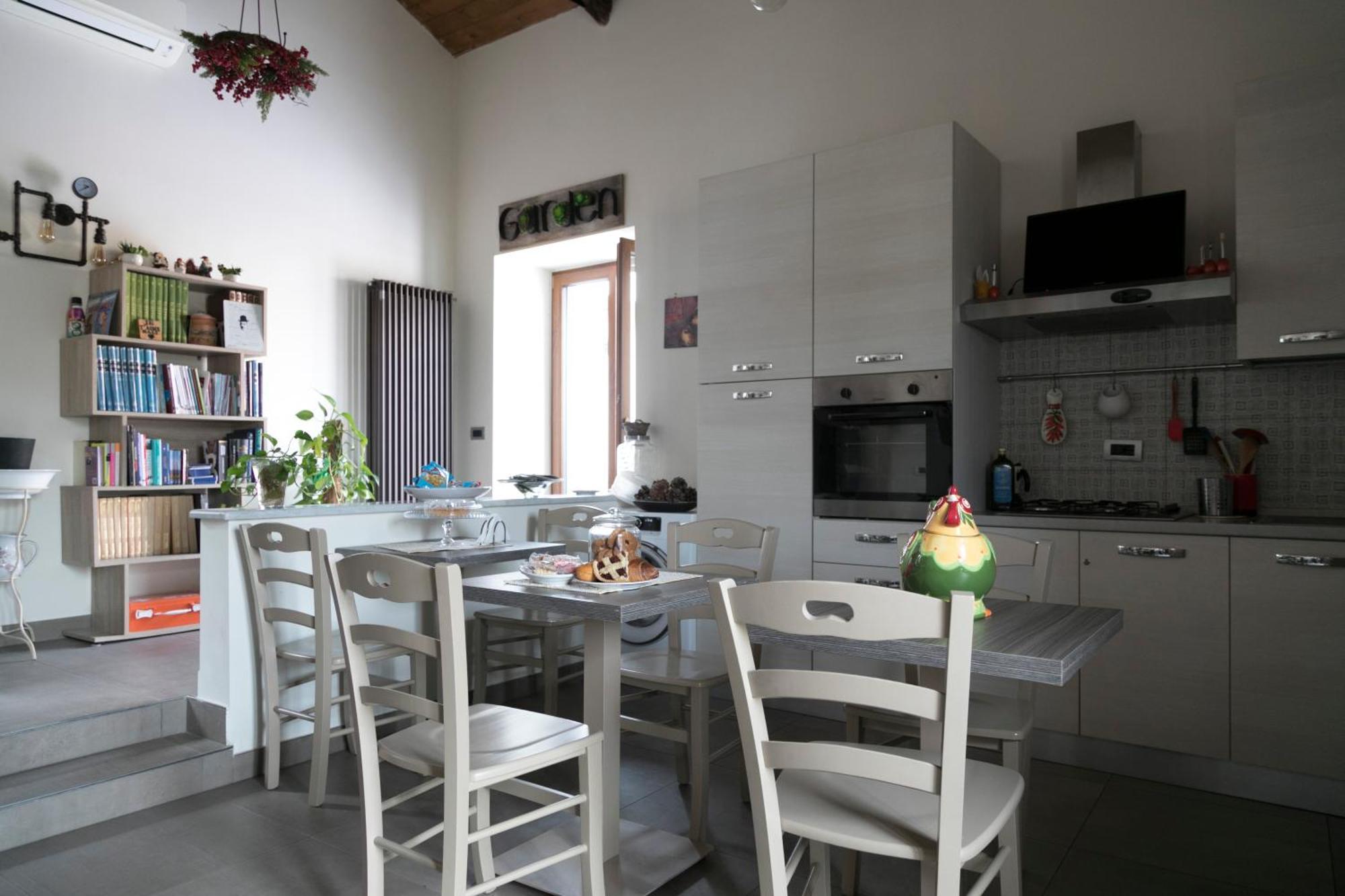 Mansarda Valu Apartment เนเปิลส์ ภายนอก รูปภาพ
