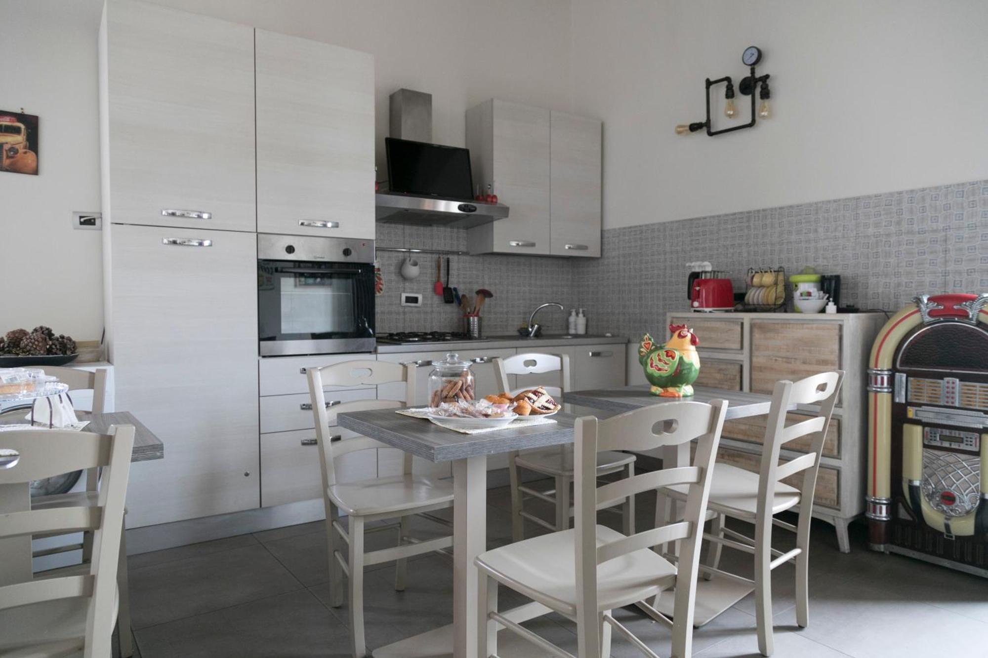 Mansarda Valu Apartment เนเปิลส์ ภายนอก รูปภาพ